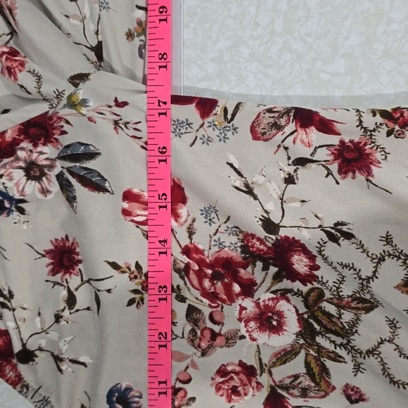 DAYTRIP TOP SIZE SMALL‎ FLORAL PRINT - Picture 9 of 10